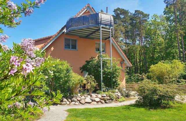 Modern apartment no. 1 with terrace, sauna in the house, garden - vacation apartments by the forest