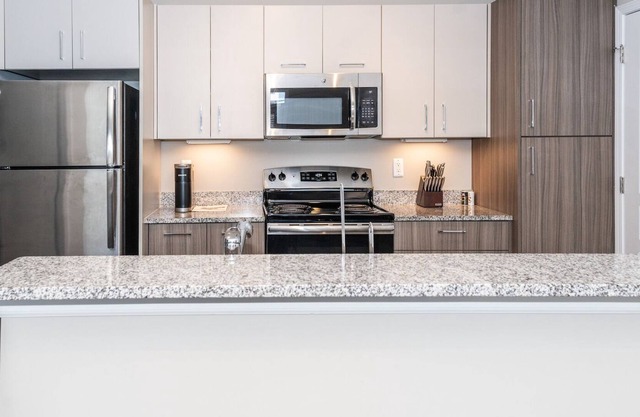 Modern Apartment in Prime Location (ID4378)