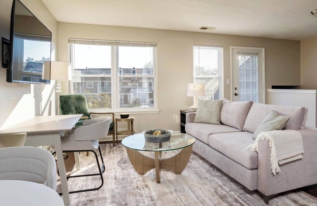 Modern Apartment in Prime Location (ID7728X31)