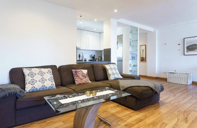 Modern Apartment in Los Boliches with Shared Pool, Balcony & Wi-Fi