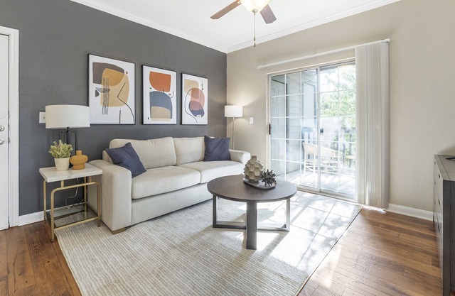 Modern Apartment in Prime Location (ID1013X432)
