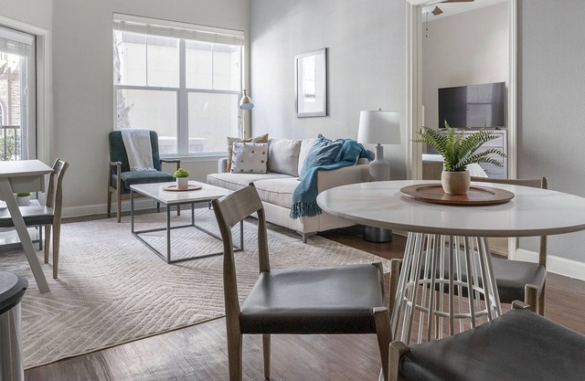 Modern Apartment in Prime Location (ID1887X60)
