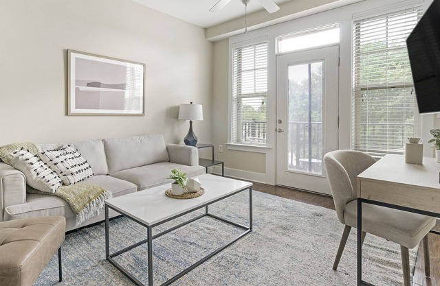 Modern Apartment in Prime Location (ID2268X42)