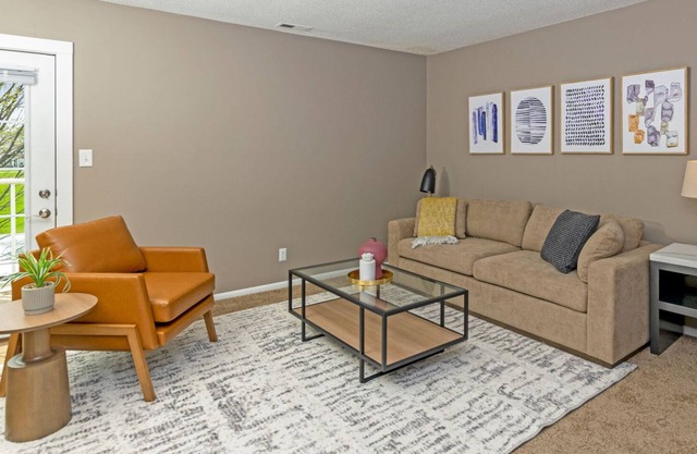 Modern Apartment in Prime Location (ID9303X67)