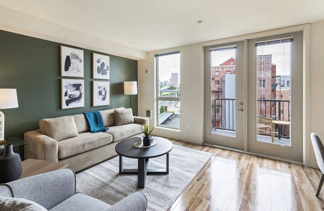 Modern Apartment in Prime Location (ID9674X41)