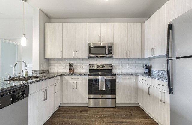 Modern Apartment in Prime Location (ID1256X568)