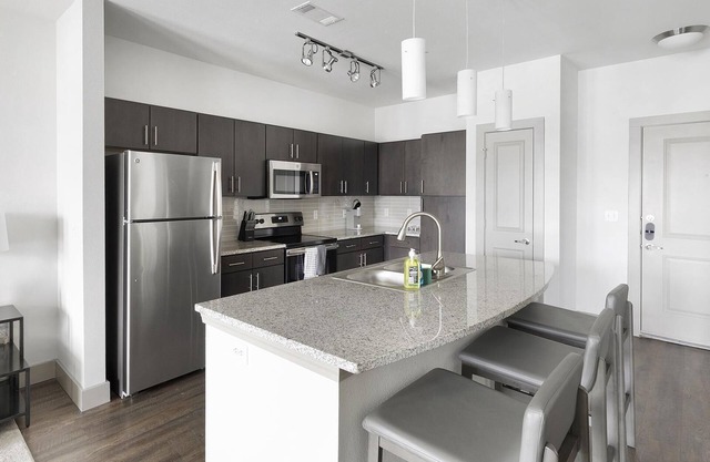 Modern Apartment in Prime Location (ID1403X361)
