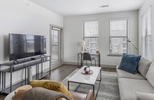 Modern Apartment in Prime Location (ID1403X360)