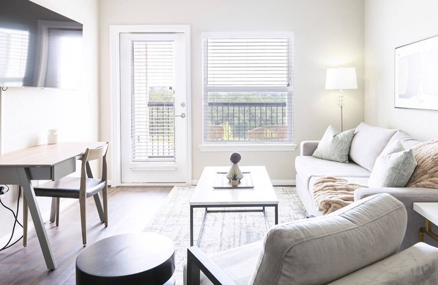 Modern Apartment in Prime Location (ID6031X46)