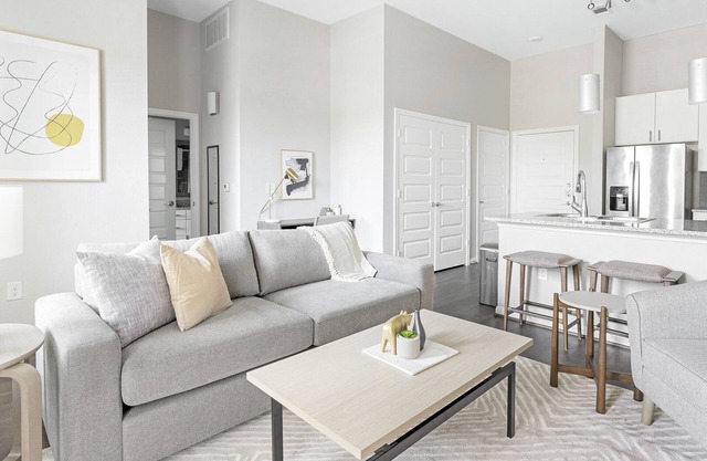 Modern Apartment in Prime Location (ID1058X75)
