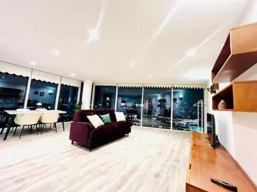 Modern Apartment Near O2, Perfect for Business Trips & Getaways