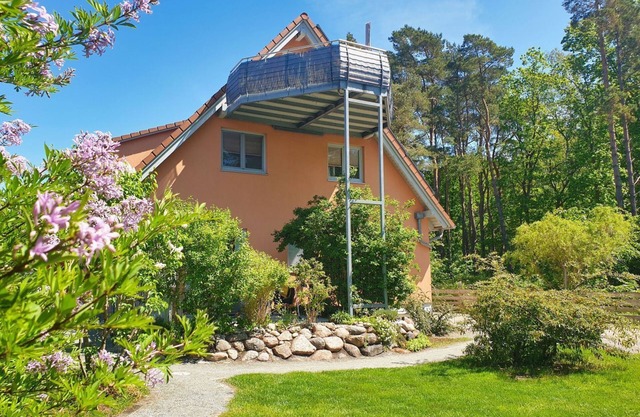Modern apartment no. 2 with terrace, sauna in the house, garden - Ferienwohnungen am Wald