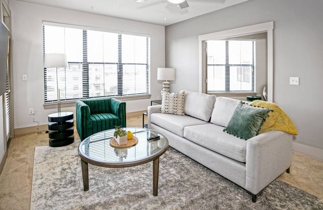 Modern Apartment in Prime Location (ID1245)