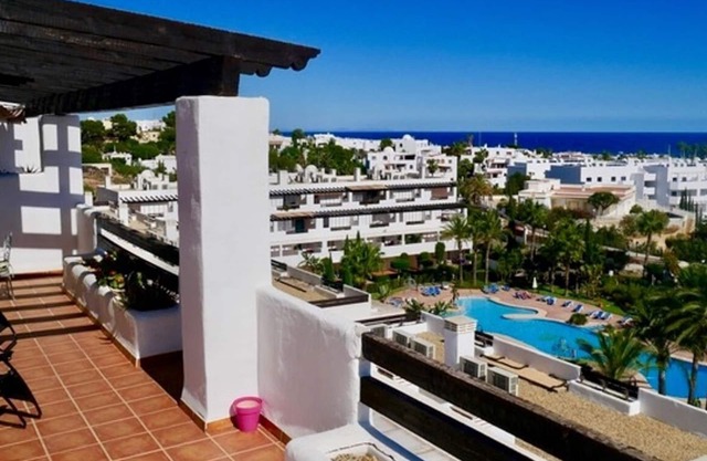 Modern Apartment with WIFI, Very Large Terrace, Sea View