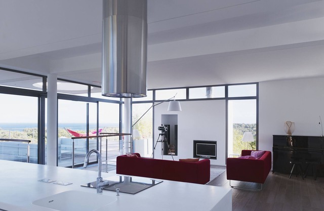 Modern architect-designed villa