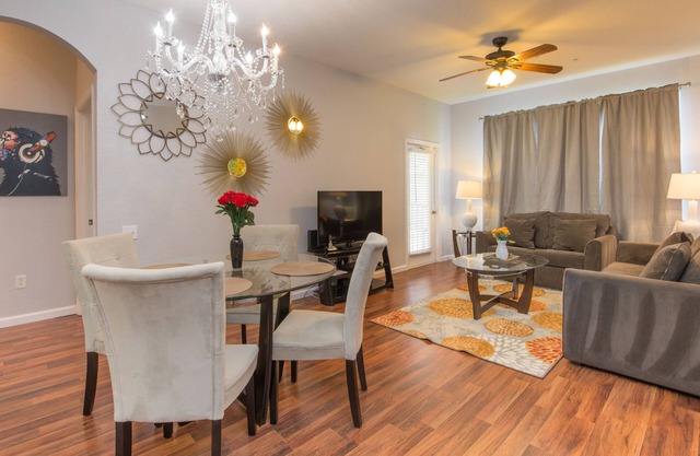 Modern Award Winning Newly Renovated, Gorgeous 2+2 Minutes Away From Disney