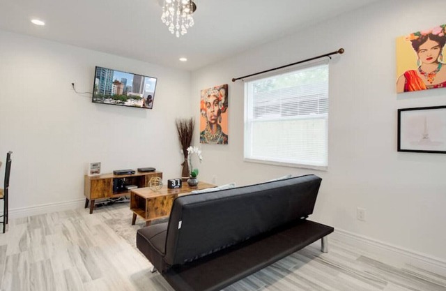 Modern Bayshore Home