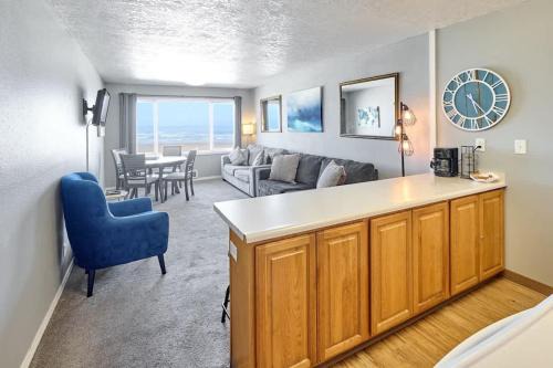 Modern Beachfront Suite - Pool and Sauna - Second Floor - Sleeps 4