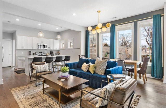 Modern Bliss w/Garage by 12 South, Restaurants & 2 miles Broadway