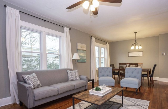 Modern, Bright Apartment | Walkable Restaurants | 2 Mi to Downtown Grand Rapids