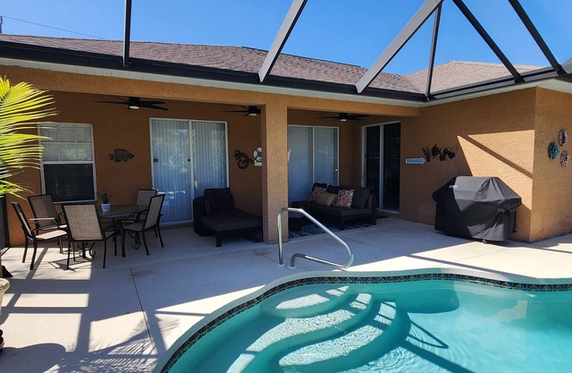 Modern Bright Contemporary Design 2,400 SF of comfort with Salt Pool & Spa, WiFi