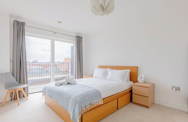 Modern Canal-Side 1BD Flat, Heart of Hackney