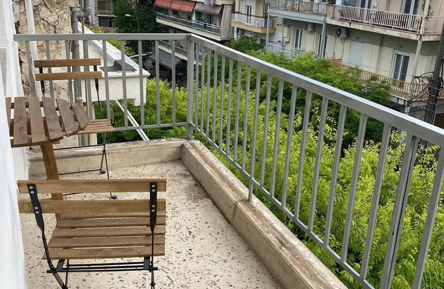 Modern, Centrally Located Apartment