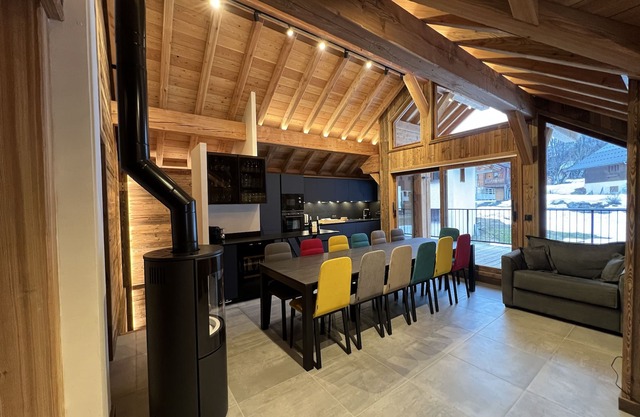 Modern chalet at the foot of the slopes with high quality amenities