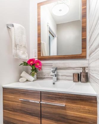 Modern City Suite with Rooftop Patios