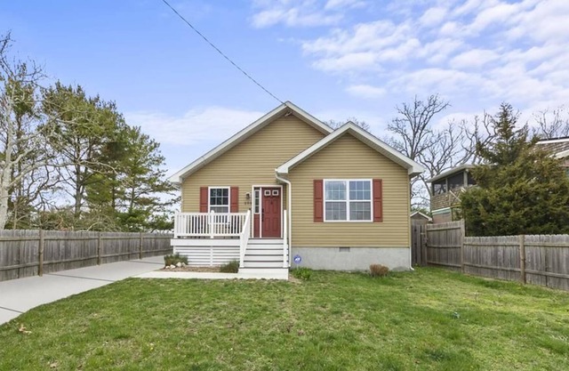 Modern Coastal Beach Getaway in Cape May Historic Whaling Village, 2.5 blocks to Delaware Bay Sunsets