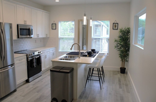Modern Comfort Meets City Convenience in Summerhill 2BR/2.5BA with Outdoor Oasis