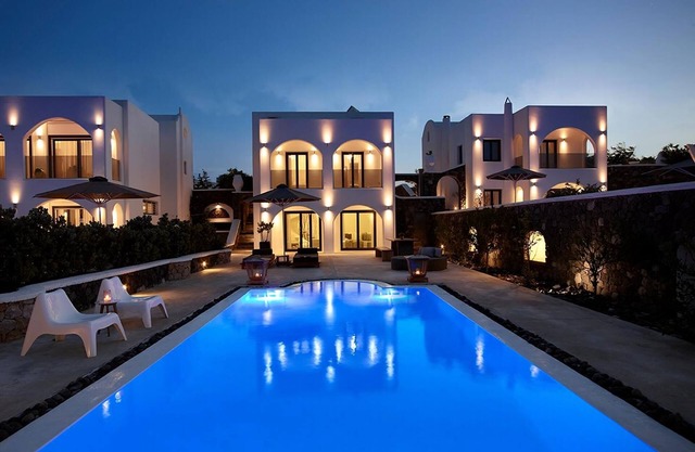 Modern & Comfortable Santorini Villa | 3 Bedrooms | Villa Aqua | Private Pool &.