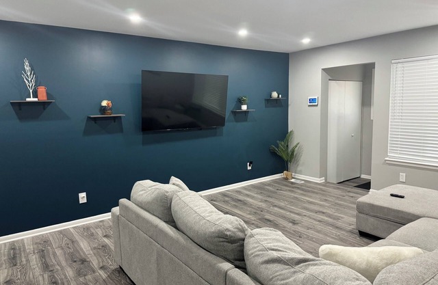 Modern, Convenient 2BR House