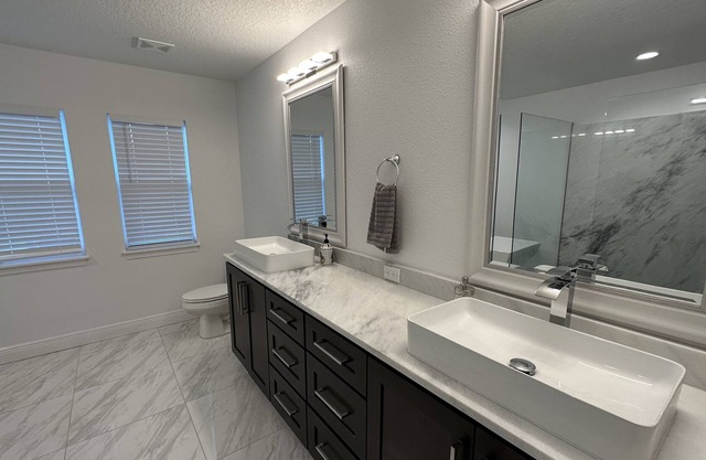 Modern Custom Home Close to Weeki Wachee Springs and Hospital