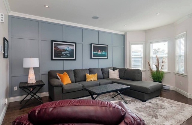Modern Downtown Two Bedroom each with own Ensuite!