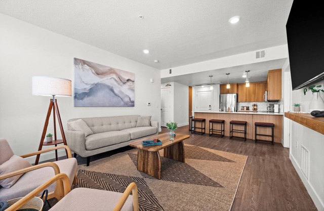 Modern Downtown 2BR 2BA Near Delta Center with Fire Pit, BBQ, and City Views