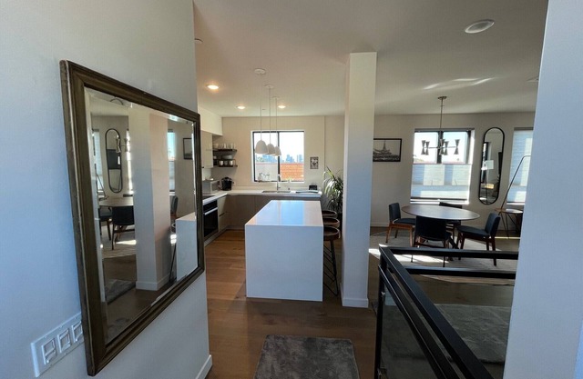 Modern Echo Park townhouse with stunning roof