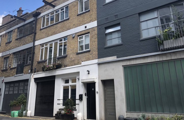 Modern Family House In Farringdon, Central London. Sleeps 6, 3 bedrooms, 2 bath