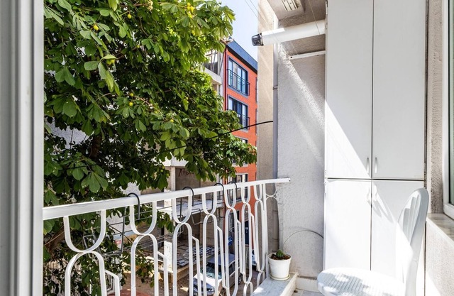 Modern Flat w Balcony 2 min to Marmaray in Kadikoy