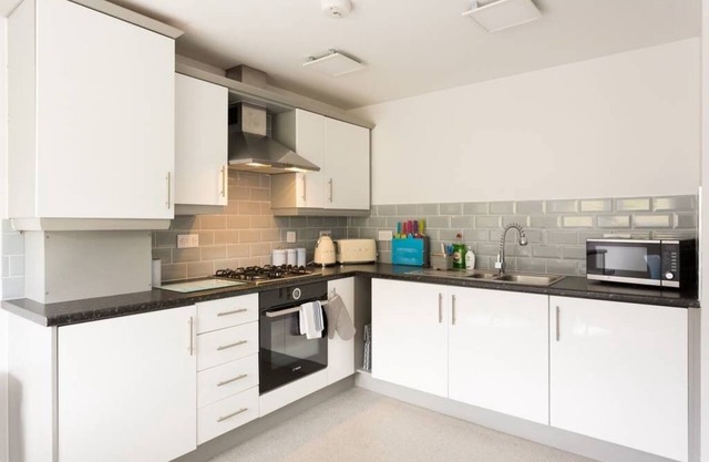 Modern High Spec Ground Floor Apartment Close to City Centre