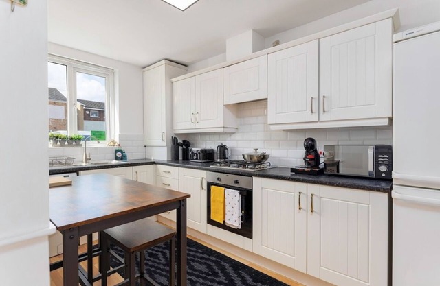 Modern Home in Manchester | 53 Degrees Property | Ideal for Business - Sleeps 7!