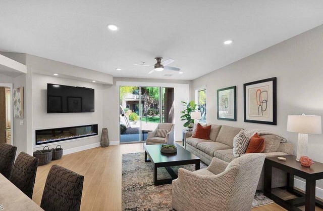 Modern Luxury Resort Style 3 BR Condo in Scottsdale - Newly Renovated