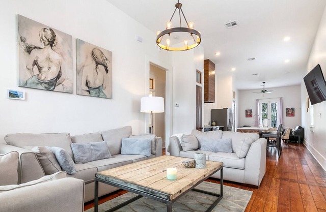 Modern Marigny Charm minutes to French Quarter