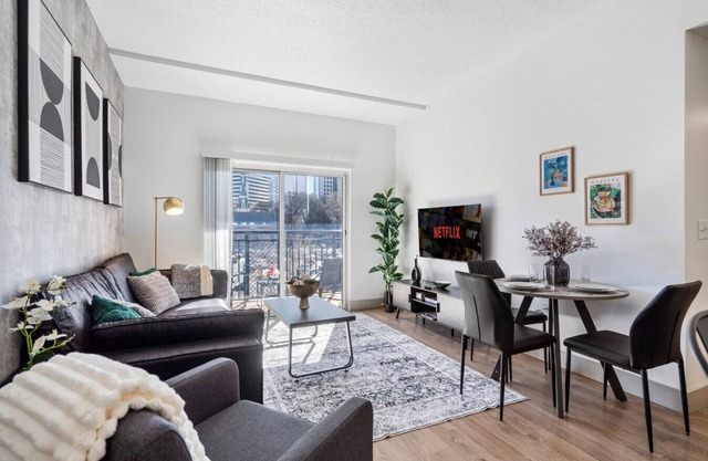 Modern Marvel | Free Parking, Gym, Near Stadium