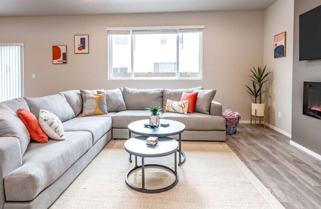 Modern New Construction, Families Welcome, Hikes, Rivers, Parks