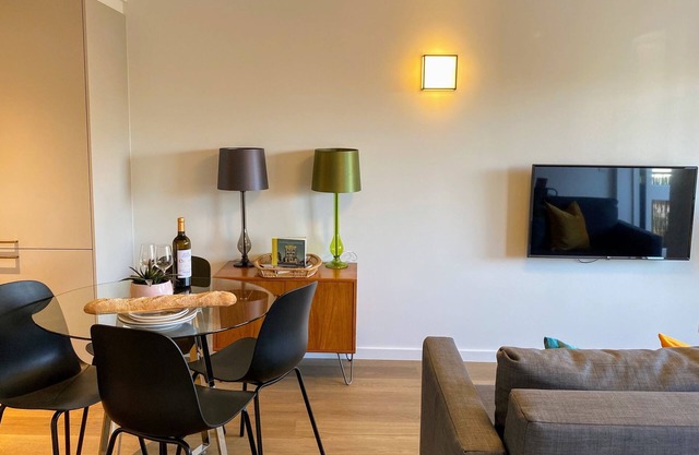 Modern & Newly Renovated Cosy Pied-à-Terre | Tower Hill