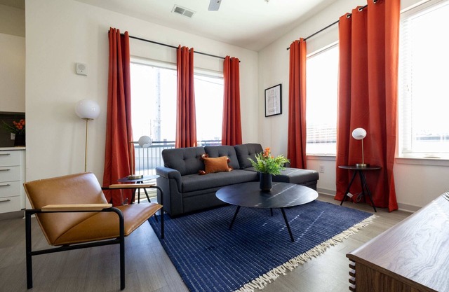Modern Nulu 2BR CozySuites 04