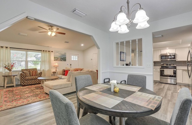 Modern Ocala Oasis w/Fire Pit + Gas Grill!