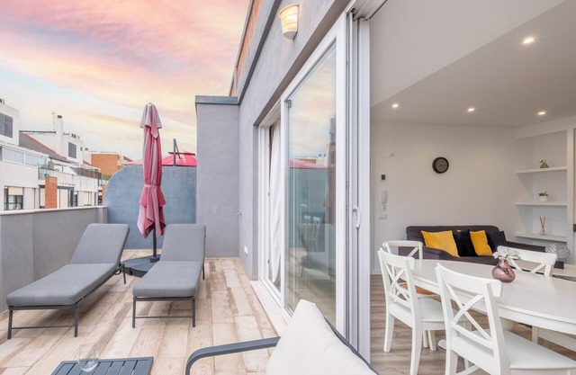 ♥ Modern Penthouse with Private Terrace ♥