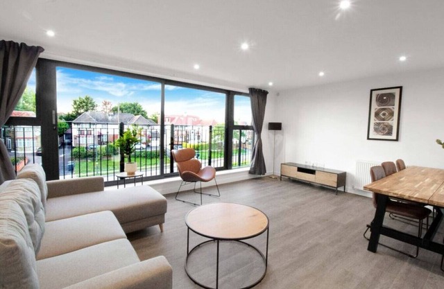 Modern penthouse in Wembley